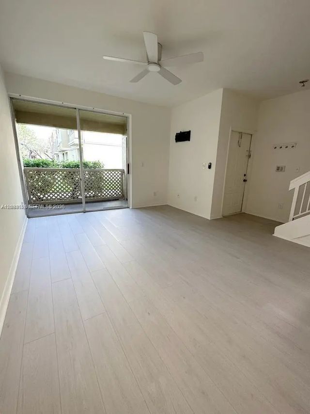 4 of 18 - 18316 Nw 68th Avenue #i, Hialeah, FL