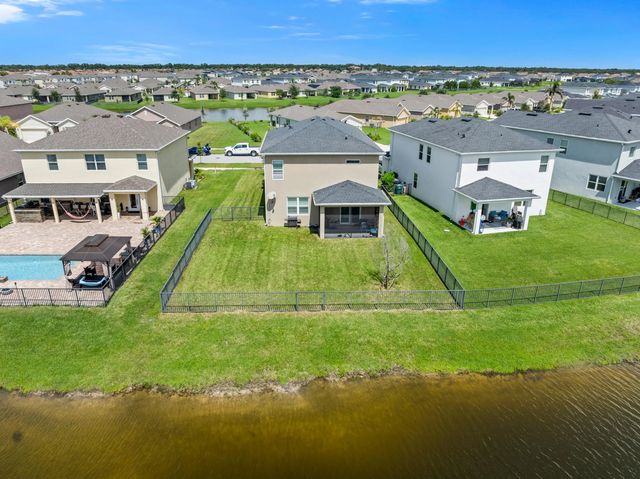 5 of 38 - 11024 Sw Pacini Way, Port St. Lucie, FL