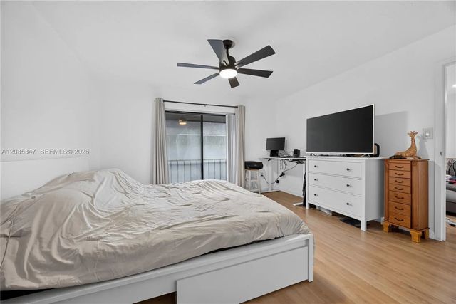 4 of 42 - 5767 Washington Street #f22, Hollywood, FL