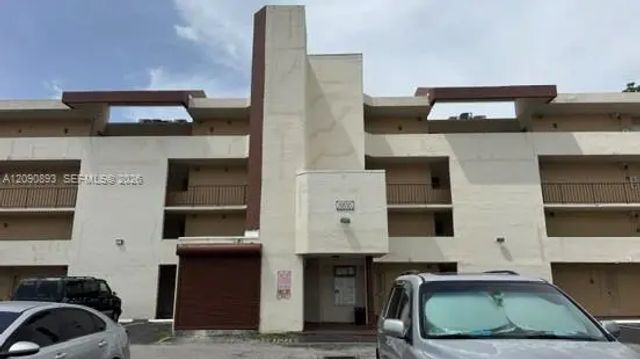 8850 Fontainebleau Boulevard #203, Miami