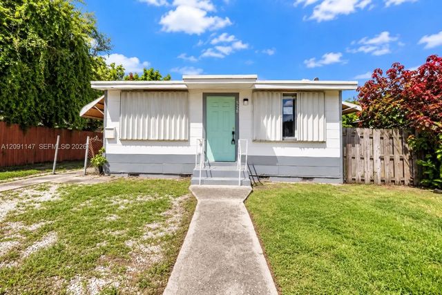 526 Nw 44th Avenue, Miami