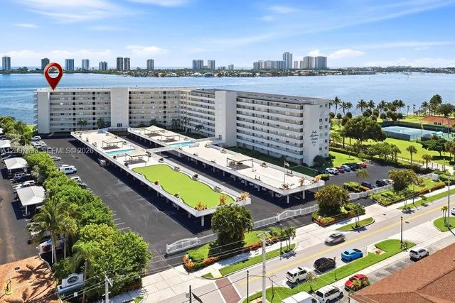 2 of 41 - 801 Lake Shore Drive #801, Lake Park, FL