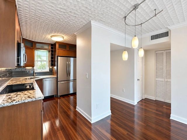 600 Ne 25th Street #63, Miami