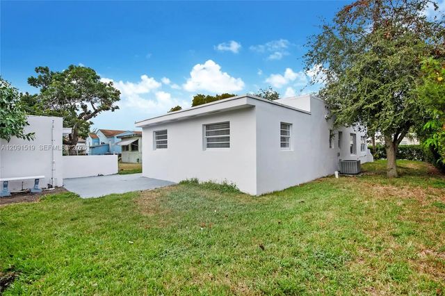 2 of 14 - 522 Nw 47th Terrace, Miami, FL