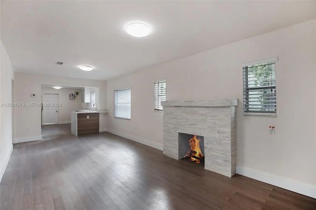3 of 14 - 522 Nw 47th Terrace, Miami, FL