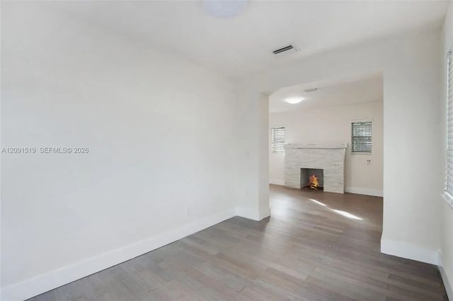 4 of 14 - 522 Nw 47th Terrace, Miami, FL