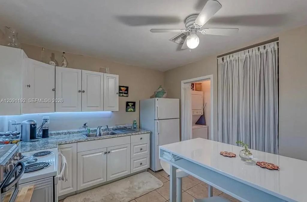 1411 Nw 10th Street #f, Dania Beach