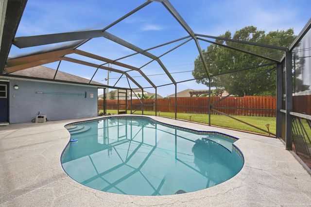 3 of 44 - 1980 Sw Aguero Street, Port St. Lucie, FL