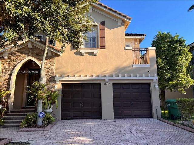 15257 Sw 8th Way, Miami