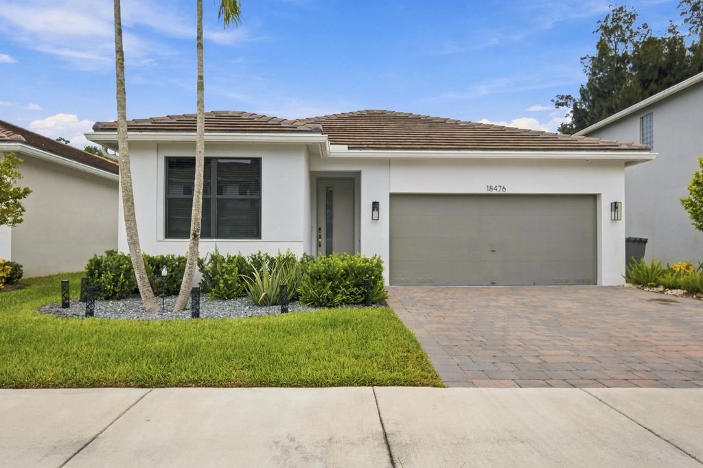 18476 Glenstone Street, Jupiter