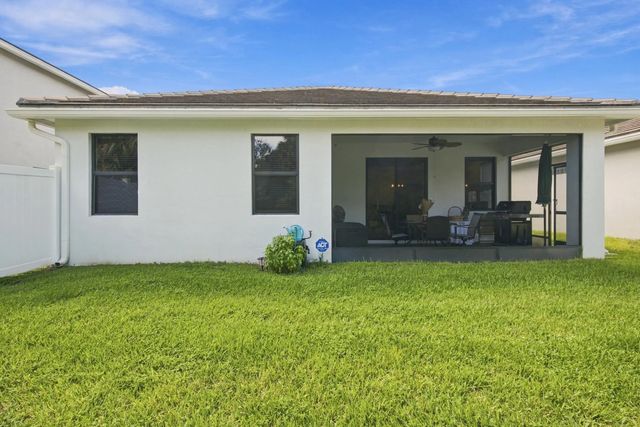 5 of 37 - 18476 Glenstone Street, Jupiter, FL