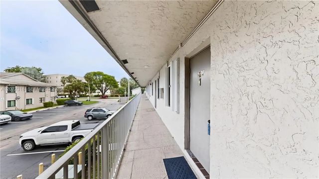 2 of 35 - 7670 Sw 152nd Avenue #206, Miami, FL