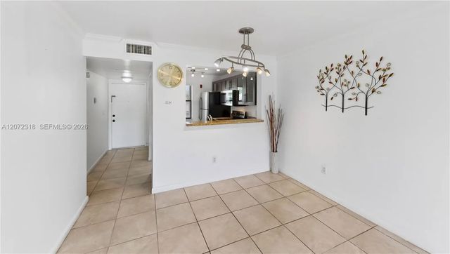 3 of 35 - 7670 Sw 152nd Avenue #206, Miami, FL
