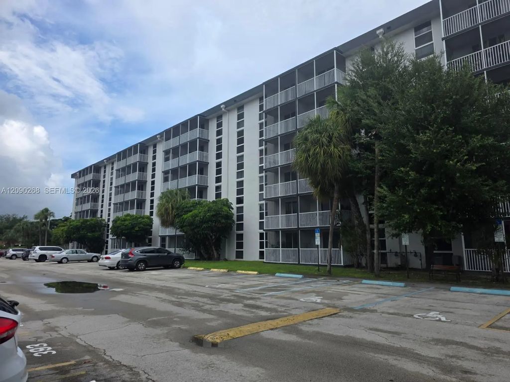 16950 W Dixie Hwy B225 Highway #b-225, North Miami Beach