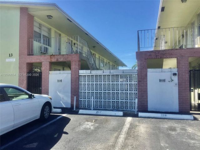 13 Ne 2nd Avenue #104, Dania Beach