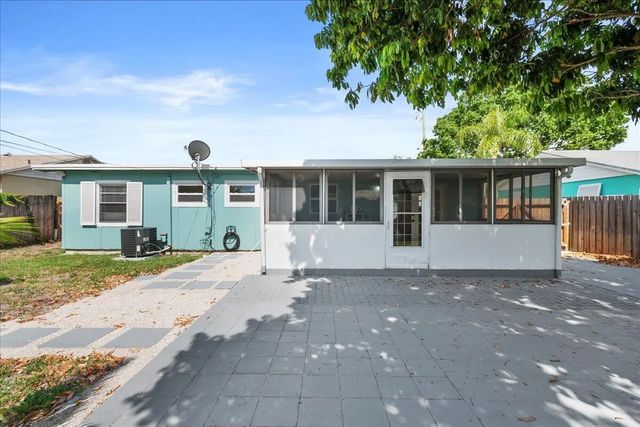5 of 36 - 503 N Pennock Lane, Jupiter, FL
