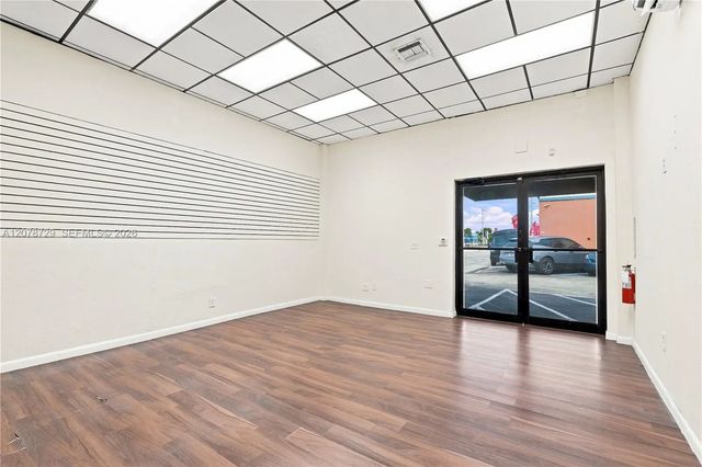 4 of 40 - 2760 Nw 36th Street, Miami, FL
