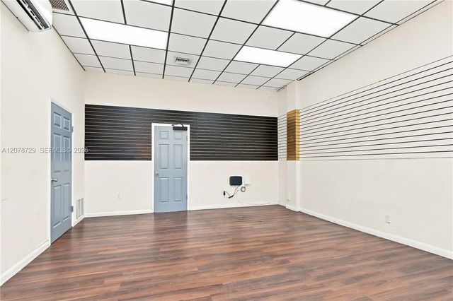 5 of 40 - 2760 Nw 36th Street, Miami, FL