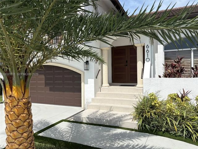 4 of 99 - 6610 Sw 104th Court, Miami, FL