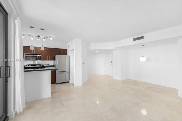 5 of 48 - 1330 West Avenue #1111, Miami Beach, FL