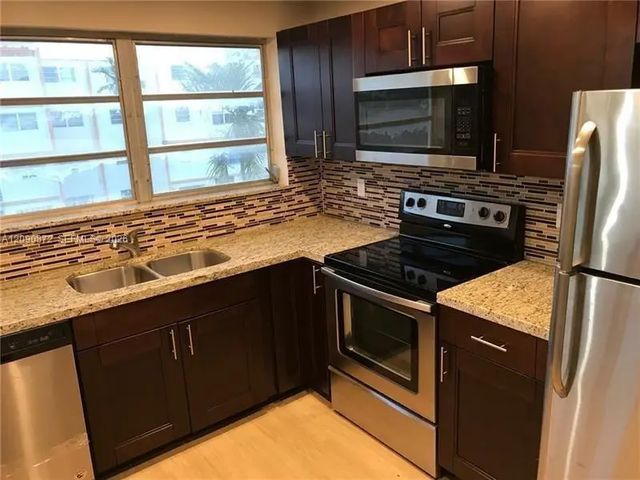 2501 Nw 41st Avenue #302, Lauderhill