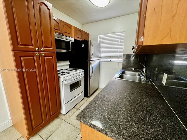 2 of 15 - 2072 Ne 169th Street #8, North Miami Beach, FL