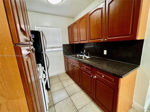 3 of 15 - 2072 Ne 169th Street #8, North Miami Beach, FL