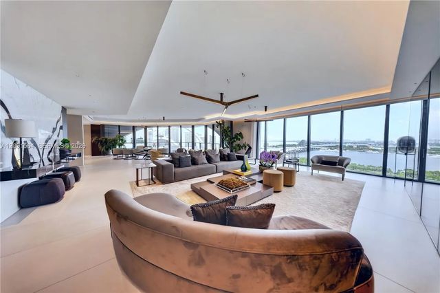 2 of 44 - 1000 Ne Biscayne Boulevard #2202, Miami, FL