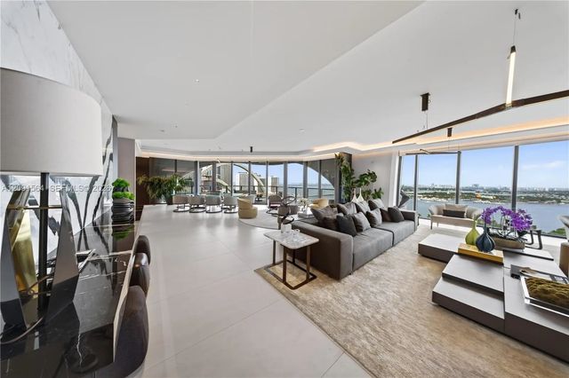 5 of 44 - 1000 Ne Biscayne Boulevard #2202, Miami, FL
