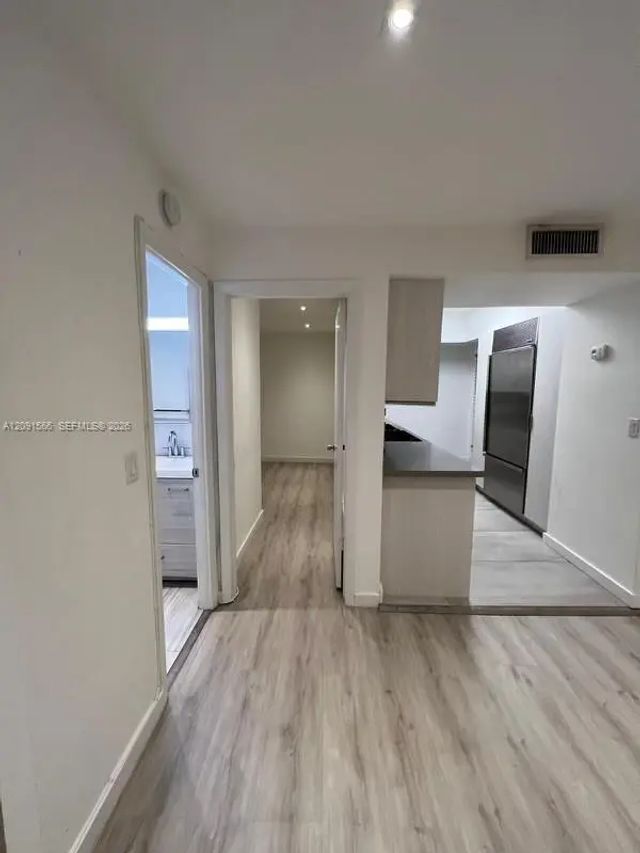 3 of 15 - 932 7th Street #932d, Miami Beach, FL