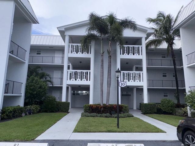 10 Colonial Club Drive #305, Boynton Beach