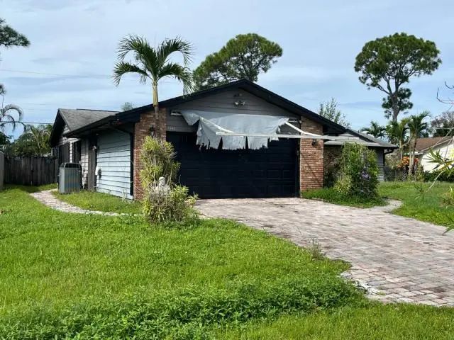 2 of 10 - 2562 Se Petit Lane, Port St. Lucie, FL