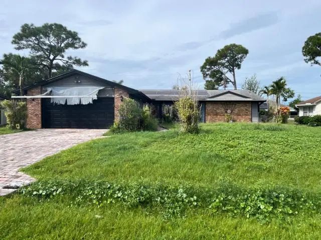 3 of 10 - 2562 Se Petit Lane, Port St. Lucie, FL
