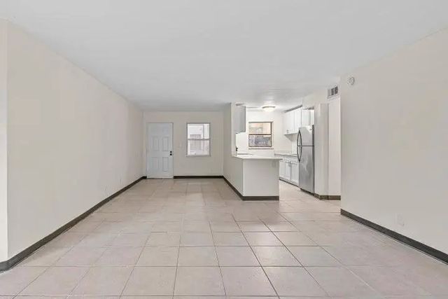 5 of 16 - 1880 N Congress Avenue #104, West Palm Beach, FL