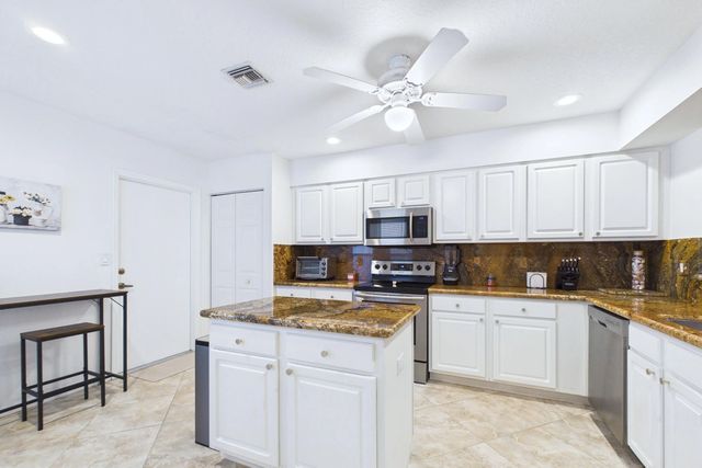 4 of 39 - 412 Coral Cove Drive, North Palm Beach, FL