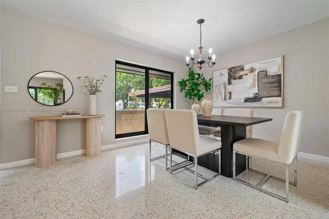 5 of 23 - 10221 Sw 109th Street, Miami, FL