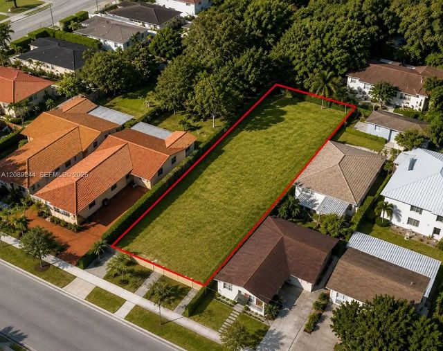 5 of 29 - 1010 Sw 8th Avenue, Miami, FL