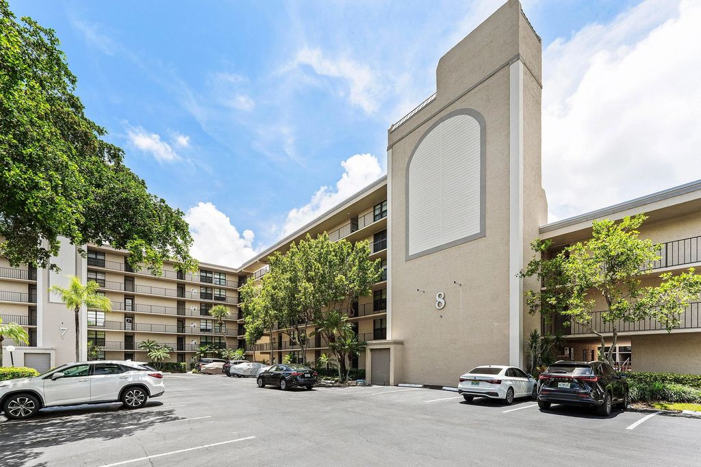 8 N Royal Palm Way #6040, Boca Raton