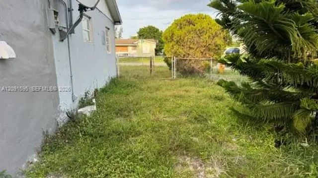 4 of 28 - 20500 Nw 28th Avenue, Miami Gardens, FL