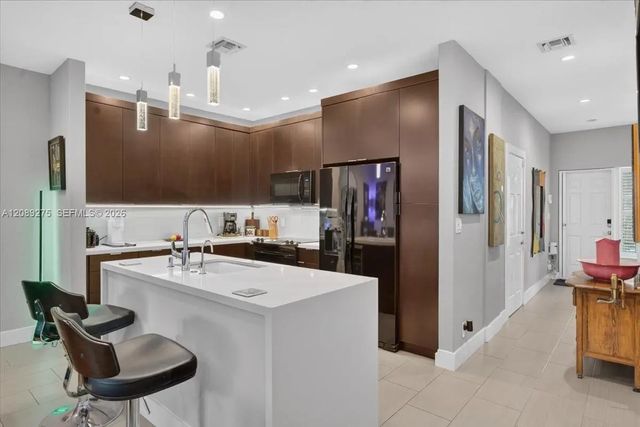 5 of 30 - 1765 Ne 4th Avenue #e3, Fort Lauderdale, FL