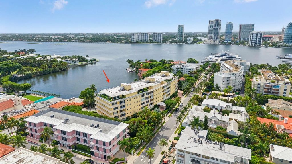 425 Worth Avenue #2f, Palm Beach