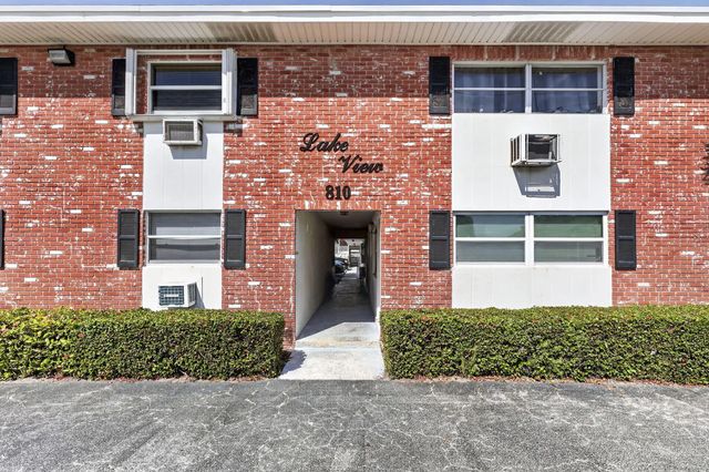 3 of 25 - 810 Lake Shore Drive #25, Lake Park, FL