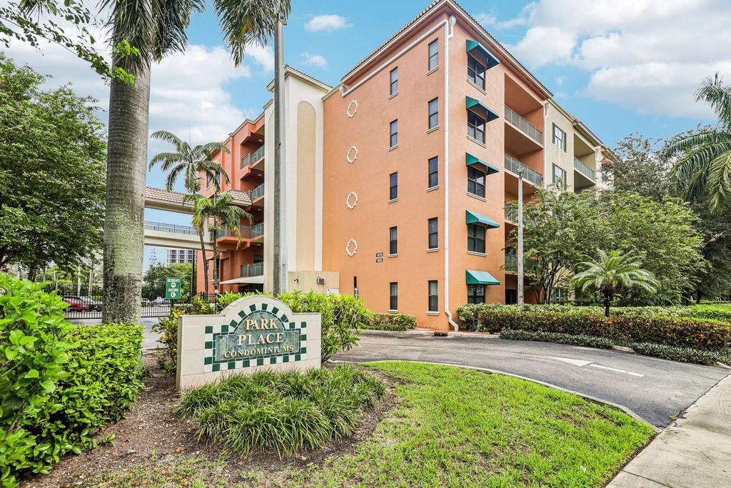 1620 Presidential Way #310, West Palm Beach