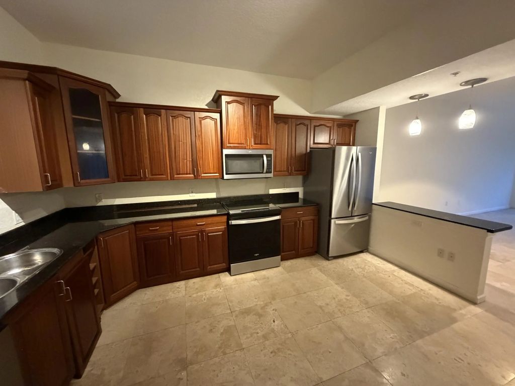 1640 Presidential Way #307, West Palm Beach
