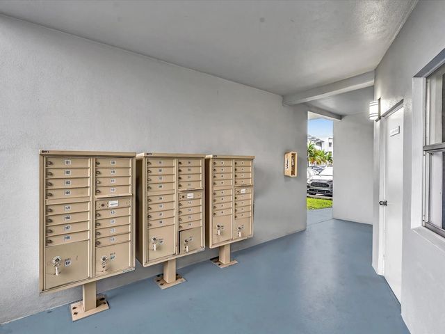 3 of 55 - 2309 Park Lane #316, Hollywood, FL