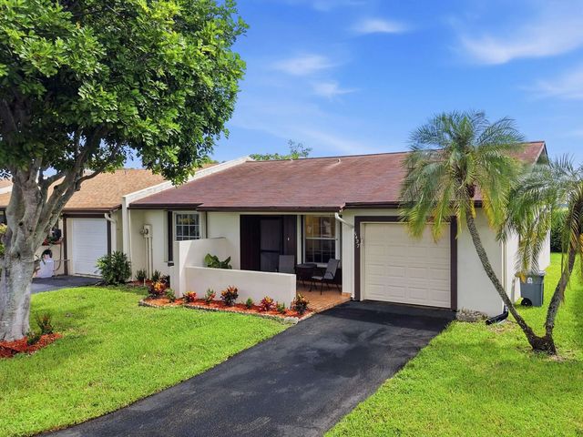 5427 Laurel Oak Street, Delray Beach