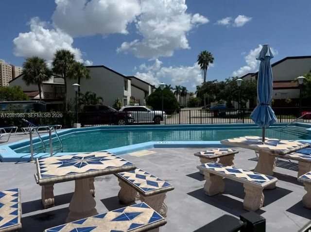 4 of 5 - 9764 Nw 4th Lane #9764, Miami, FL