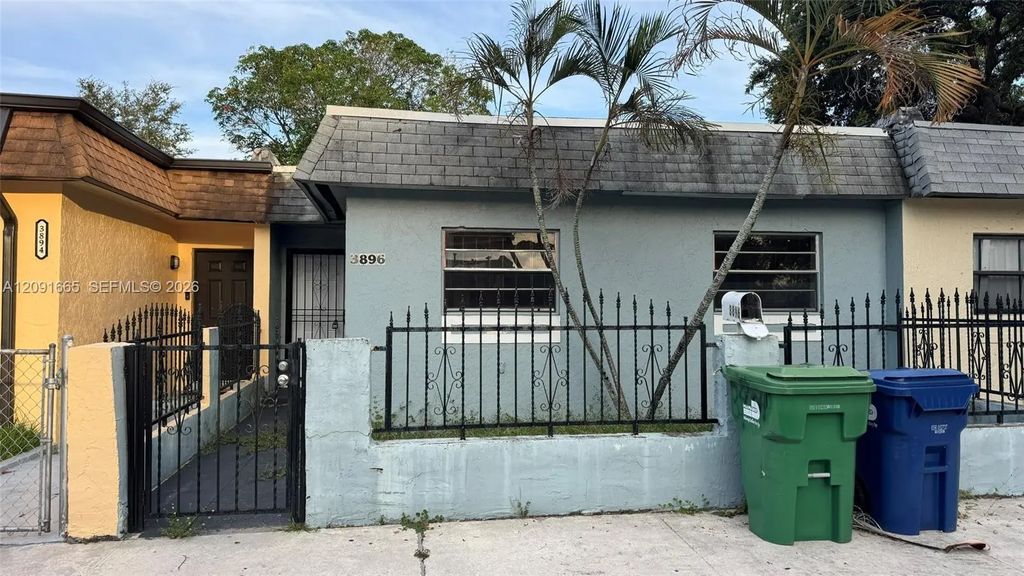 3896 Nw 207th St Road, Miami Gardens