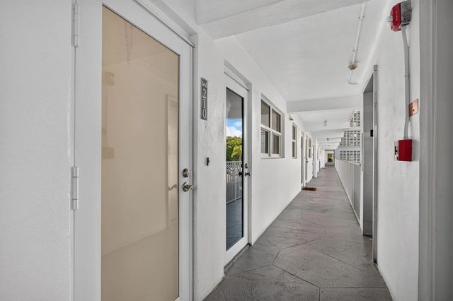 3 of 50 - 1536 Se 15th Court #210, Deerfield Beach, FL