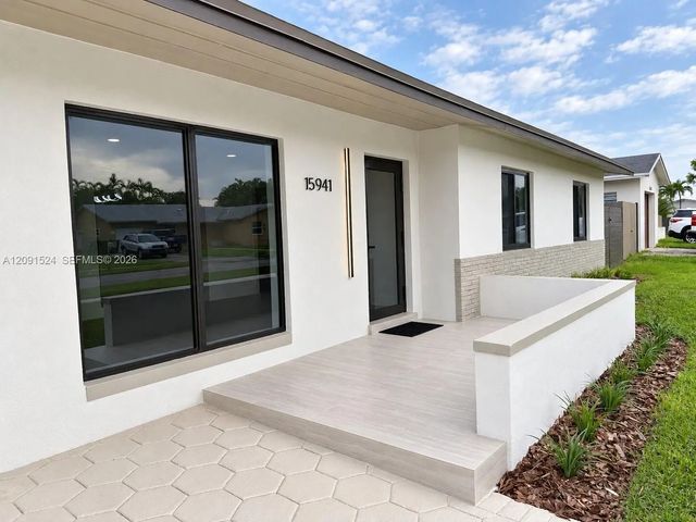 5 of 37 - 15941 Sw 104th Court, Miami, FL